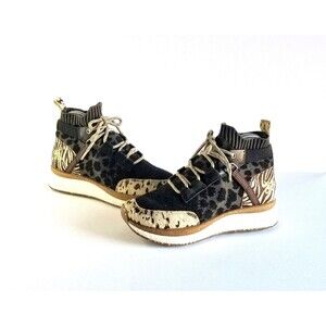 OTBT Women's Hybrid High Top Sneakers Animal Print Sz 7 Calf Hair Outdoor Travel